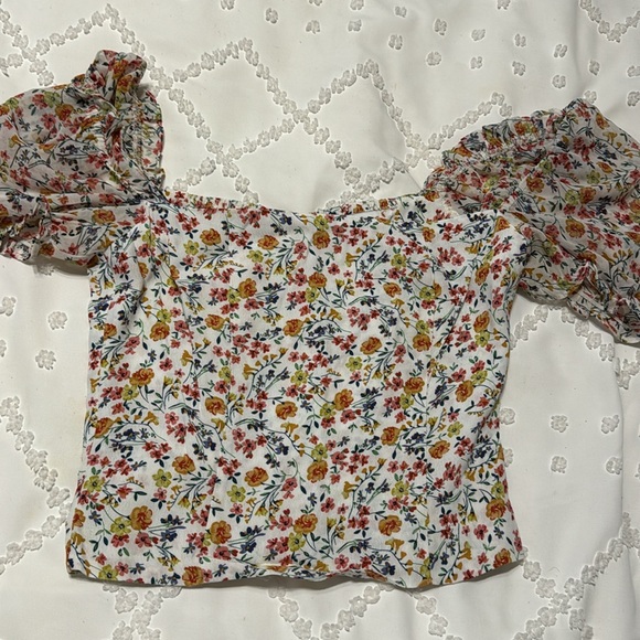 🌸LOWEST PRICE🌸Flynn Skye Floral Crop top - Picture 4 of 8